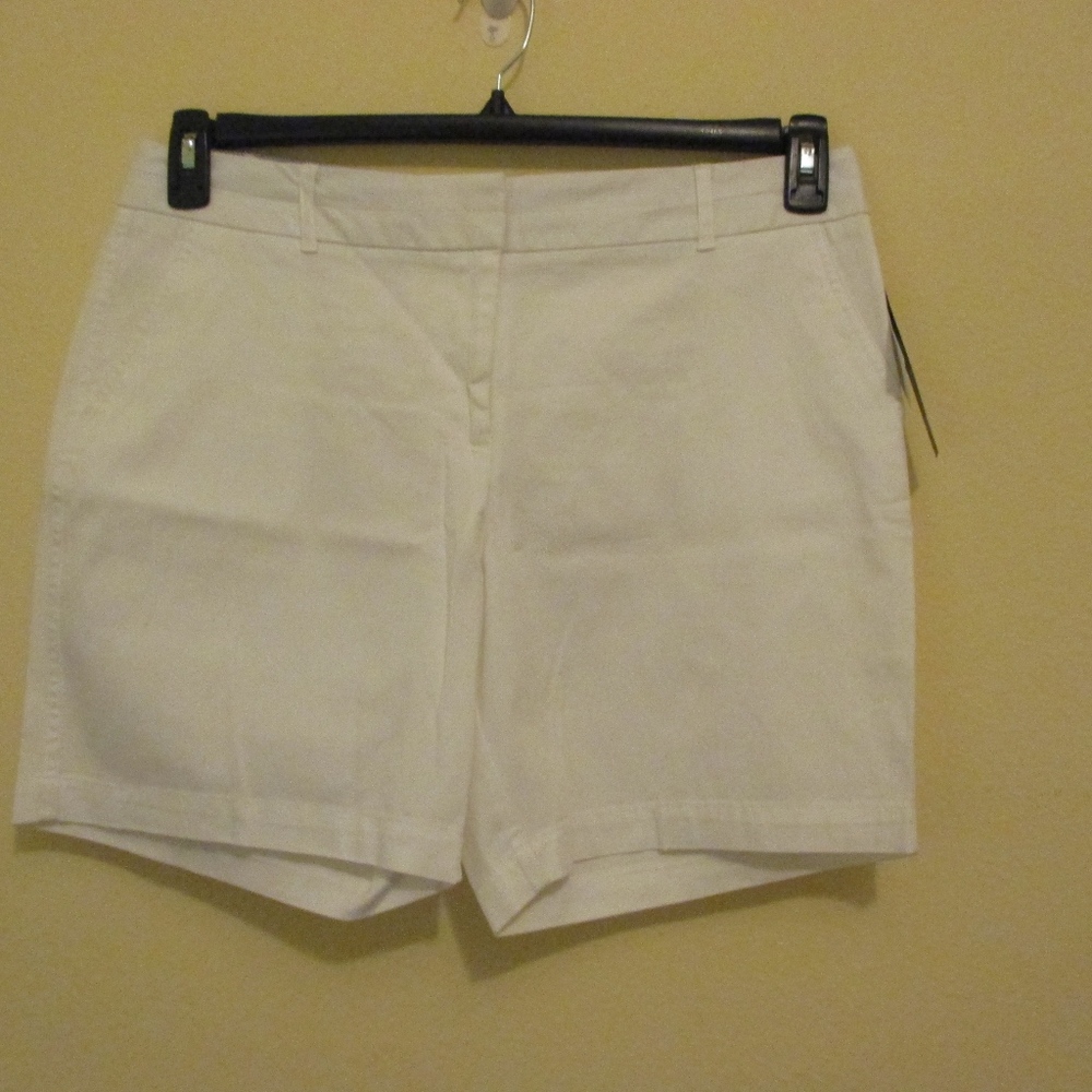 NWT - COUNTERPARTS white shorts - sz 14P - $40.00